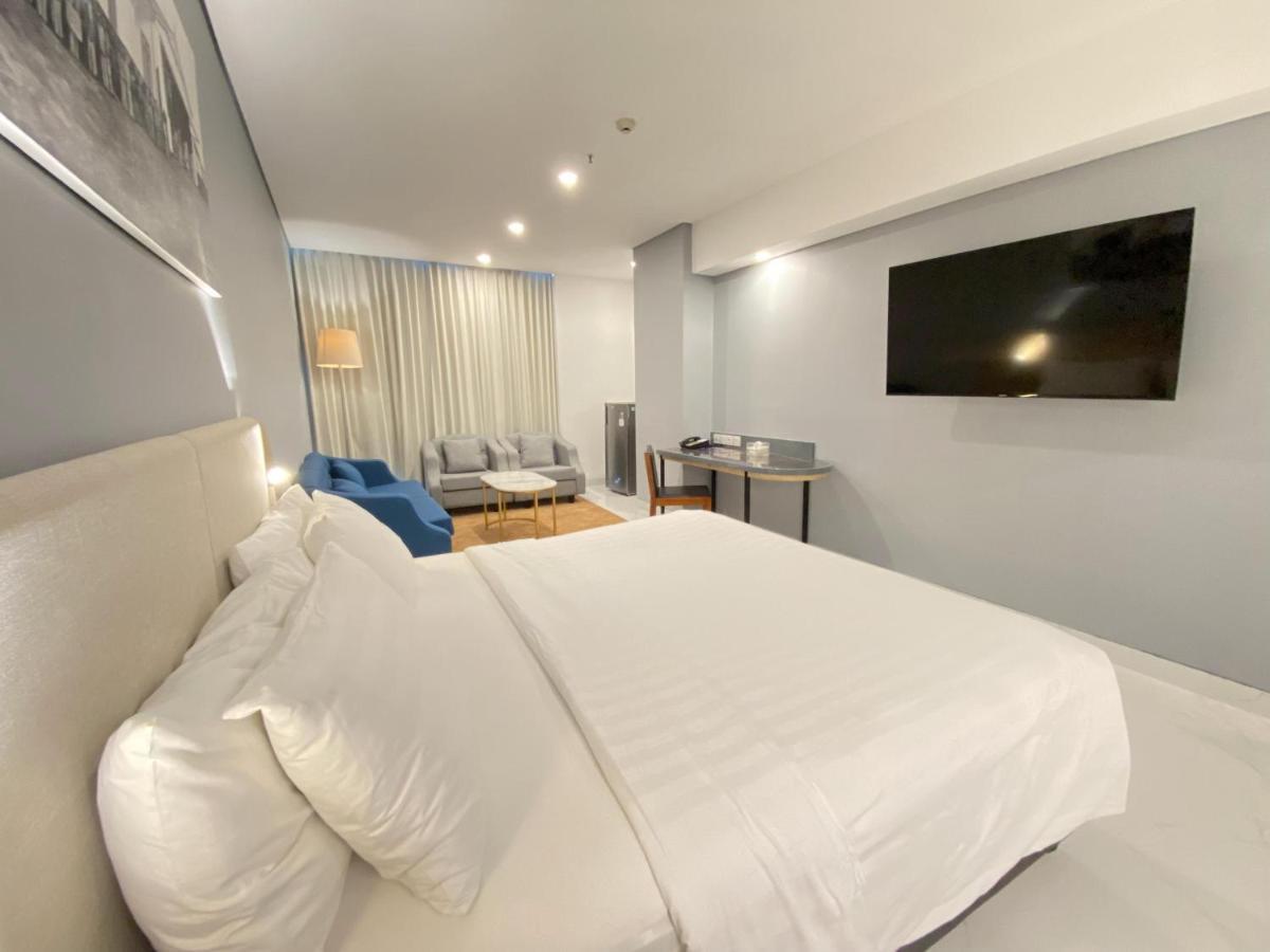 The 1O1 Malang Oj Hotel Eksteriør billede